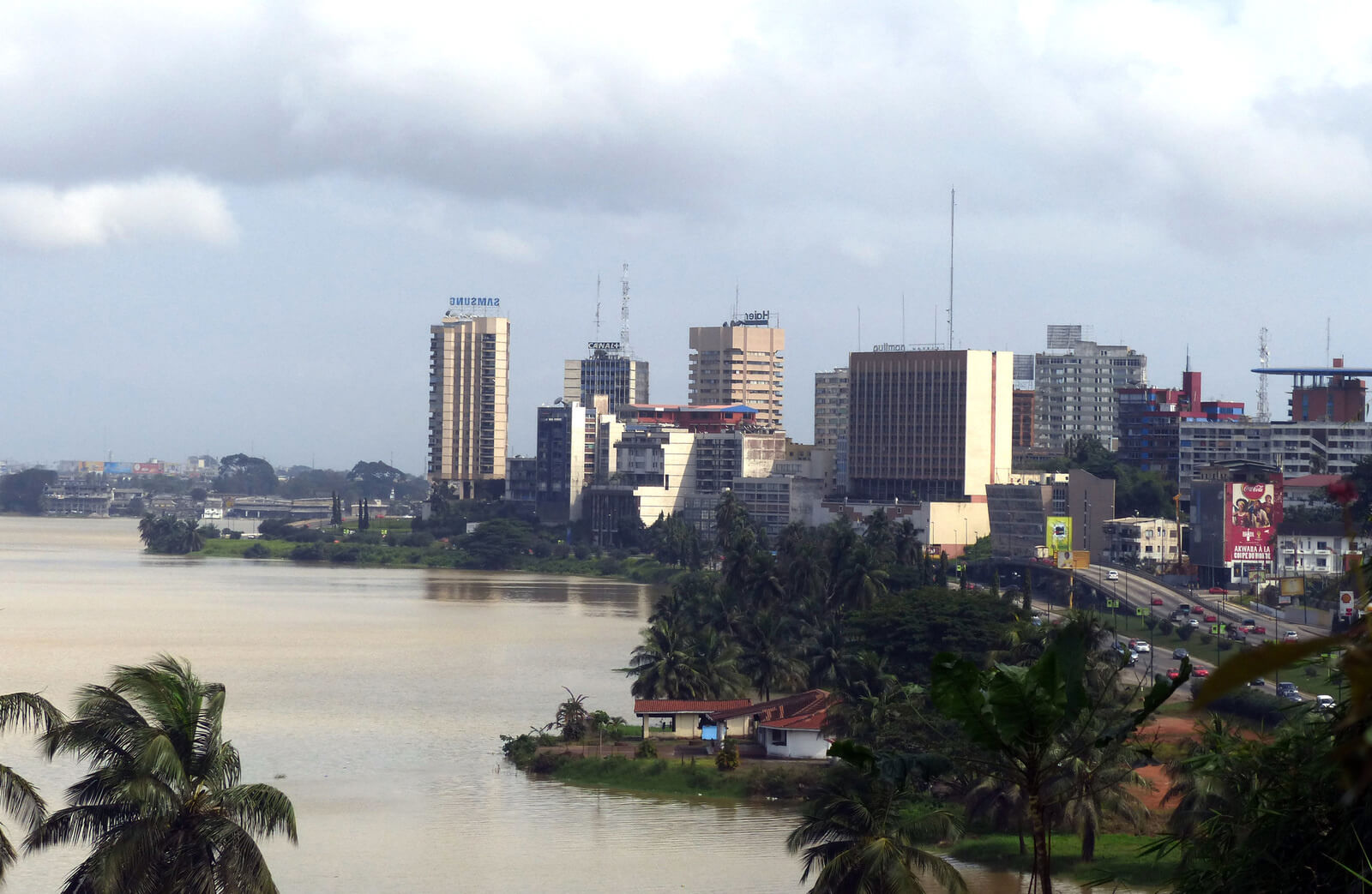 abidjan-le-plateau-depuis-c